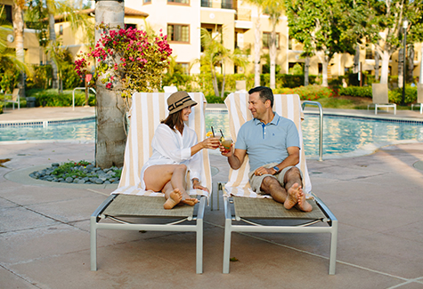 POOLSIDE ESCAPE