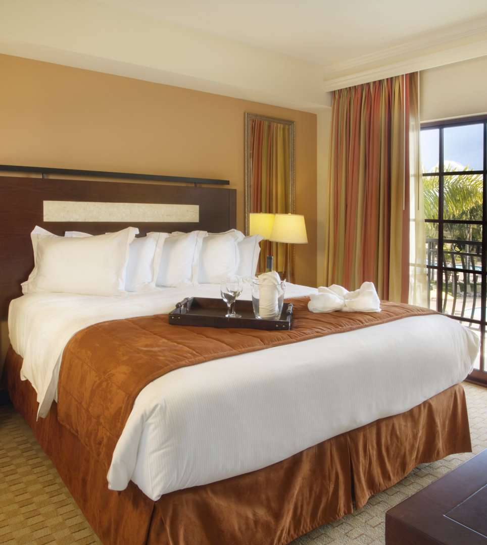 WHERE COMFORT MEETS SOPHISTICATIONSPACIOUS AND MODERN ACCOMMODATIONS